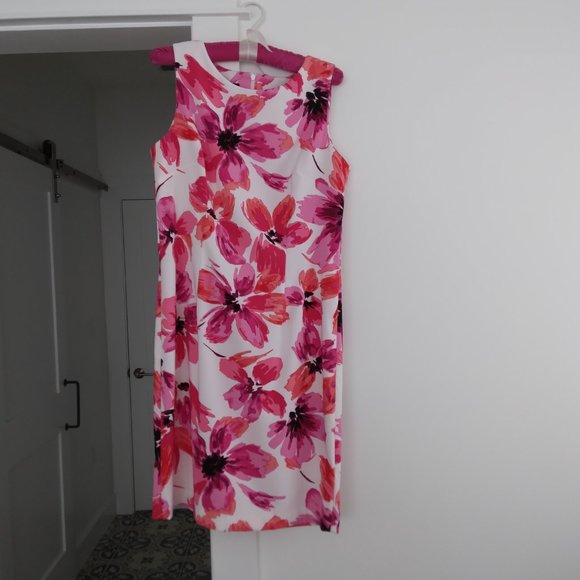 MARIO SERRANI FLORAL SLEEVELESS DRESS - Picture 1 of 7